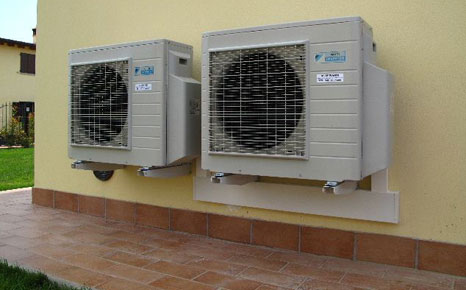 Altro esempio di installazione condizionatore